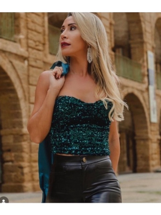 Zara Tops - Zara Sequin Crop